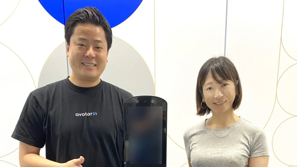 avatarin代表1名と、レインカンパニー代表1名の様子