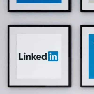 LinkedInのロゴの額縁